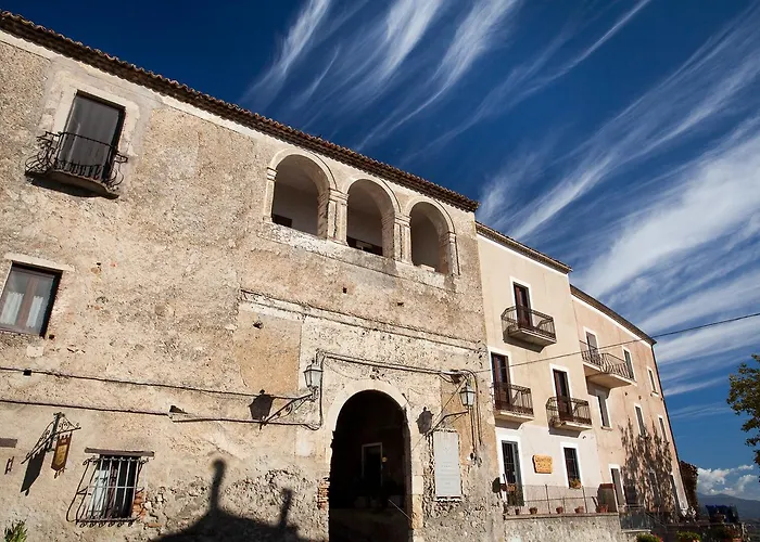Castello Di Altomonte