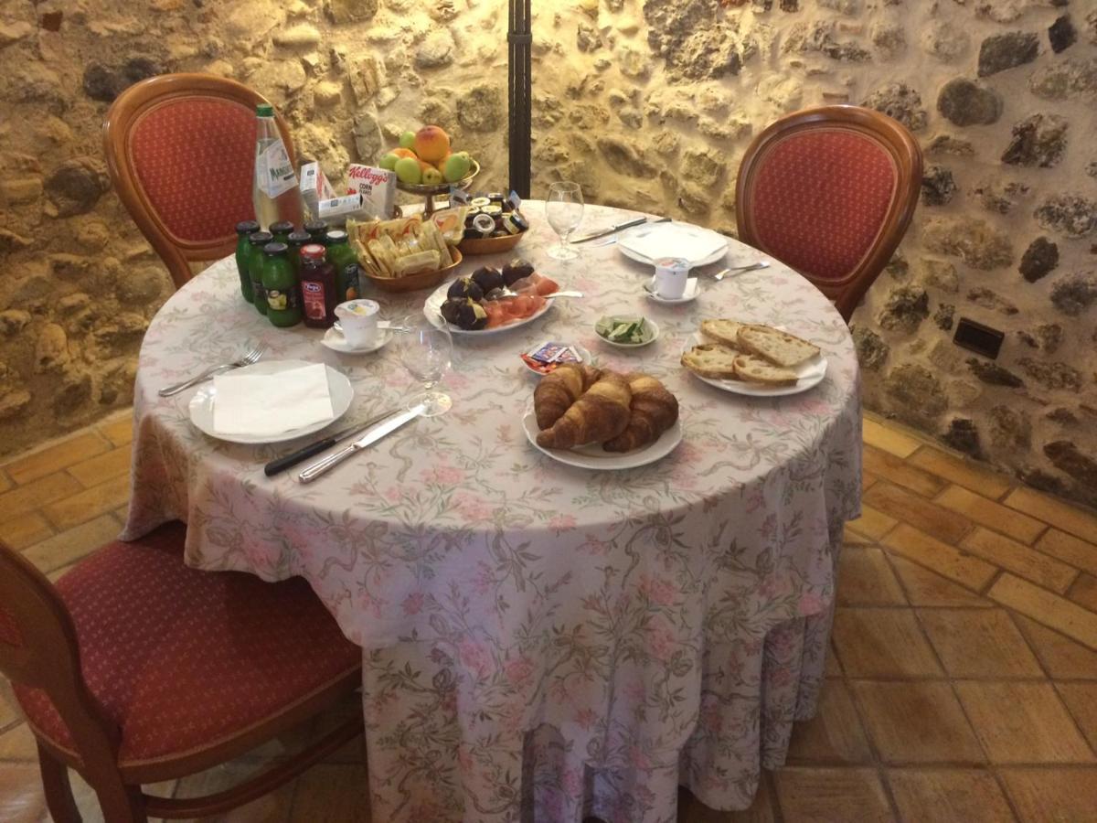 Castello Di Hotel Altomonte