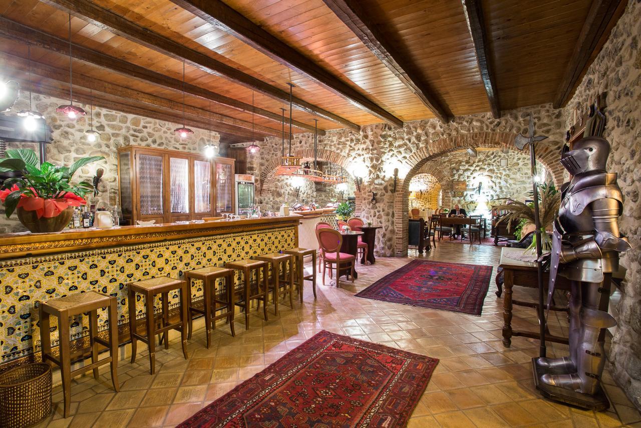 Castello Di Hotel 5*