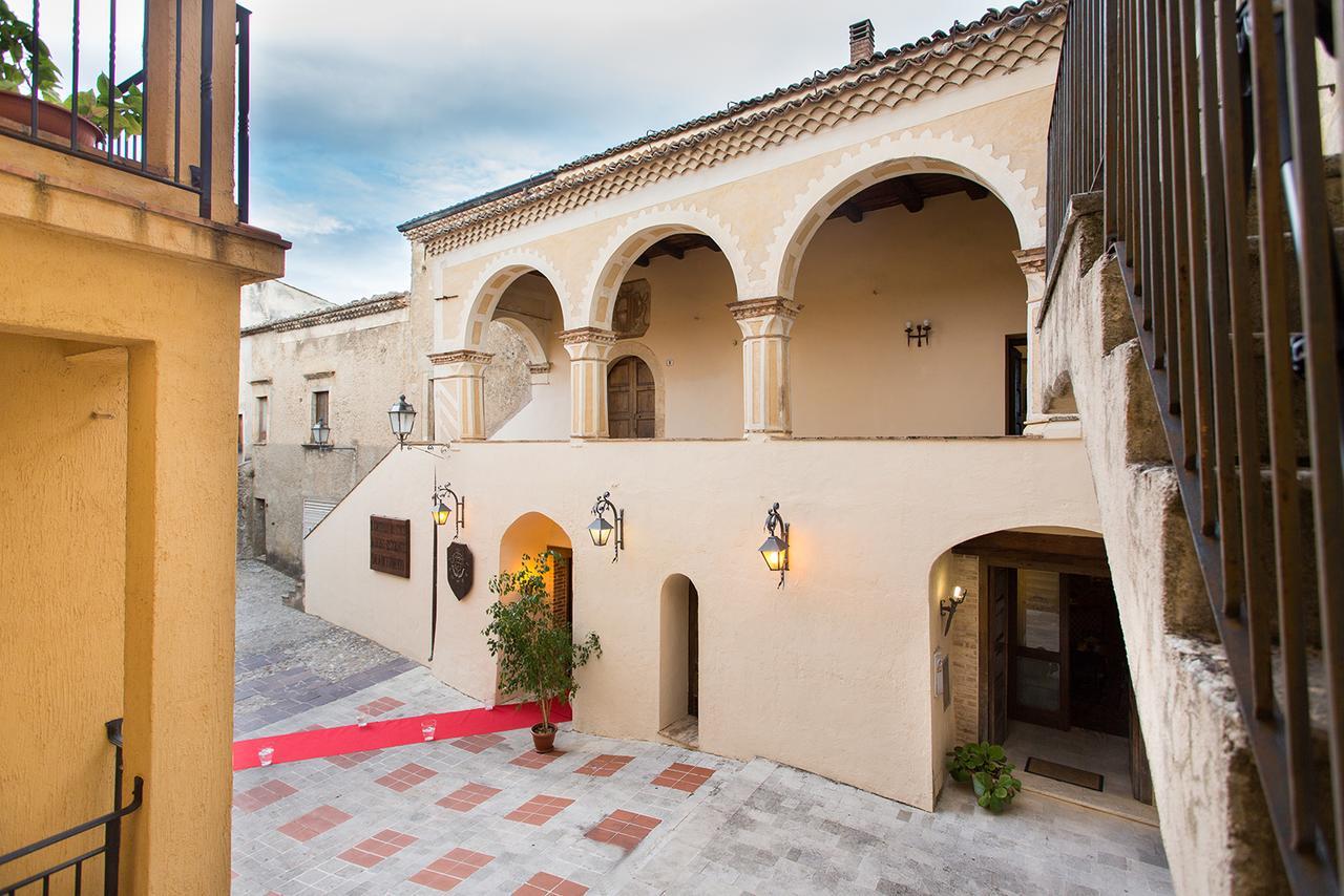 Hotel Castello Di Altomonte