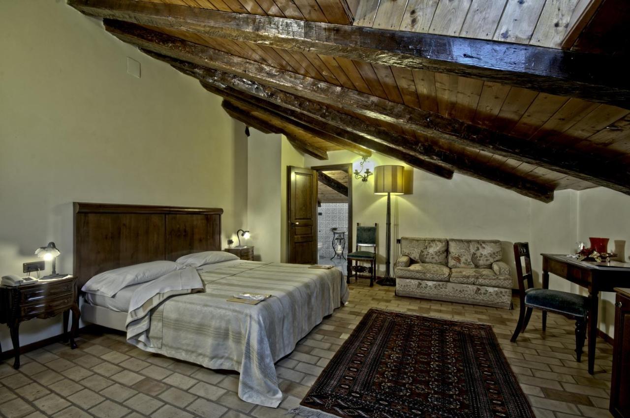 Castello Di Hotel 5*